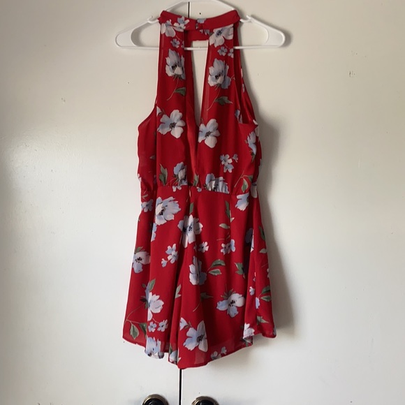 RED ROMPER - Picture 3 of 4